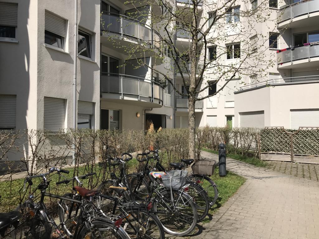 דירות מינכן Kn Kahtan Boarding House מראה חיצוני תמונה