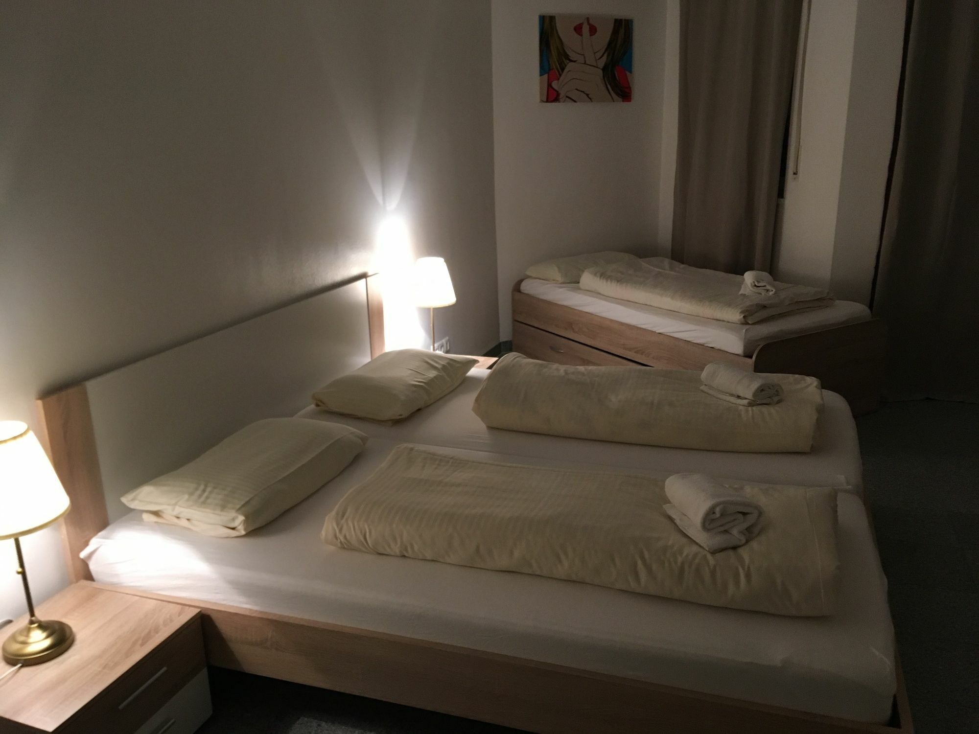 דירות מינכן Kn Kahtan Boarding House מראה חיצוני תמונה
