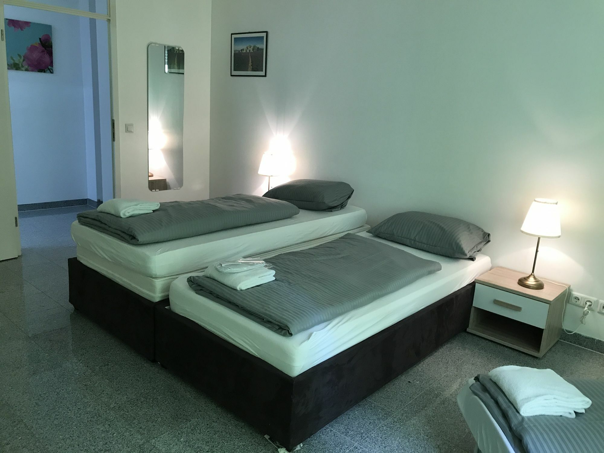 דירות מינכן Kn Kahtan Boarding House מראה חיצוני תמונה