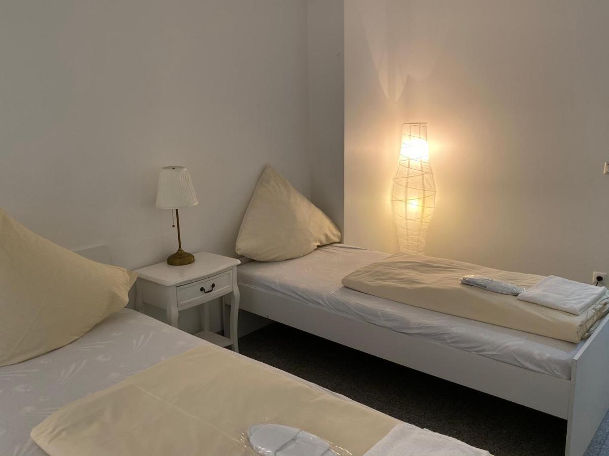 דירות מינכן Kn Kahtan Boarding House מראה חיצוני תמונה